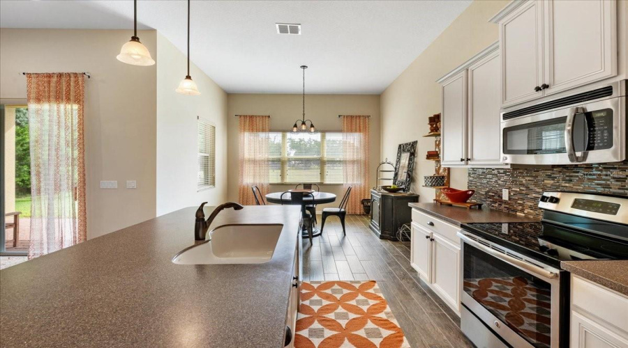 KISSIMMEE, Florida 34746, 3 Bedrooms Bedrooms, ,2 BathroomsBathrooms,Residential,For Sale,BOWFIN,0,MFRS5151840