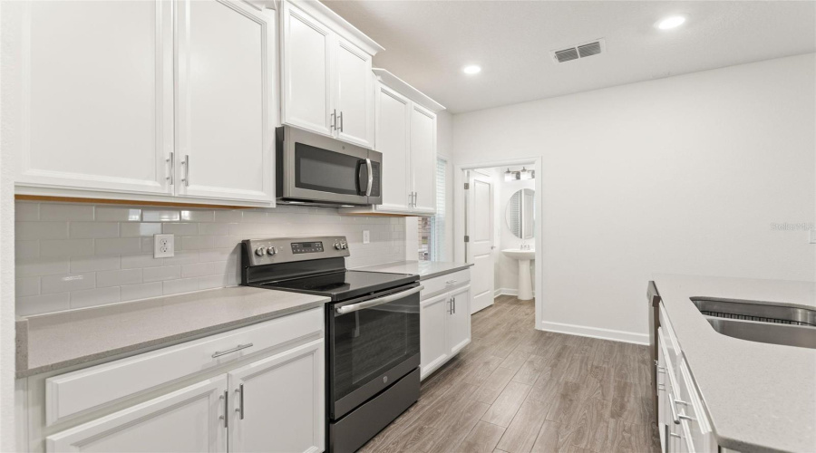 DAVENPORT, Florida 33896, 3 Bedrooms Bedrooms, ,2 BathroomsBathrooms,Residential,For Sale,BETH PAGE,0,MFRS5151718