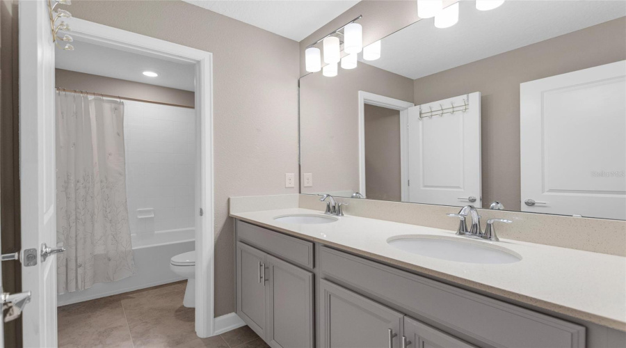 DAVENPORT, Florida 33896, 4 Bedrooms Bedrooms, ,2 BathroomsBathrooms,Residential,For Sale,BETH PAGE LN,0,MFRS5151831