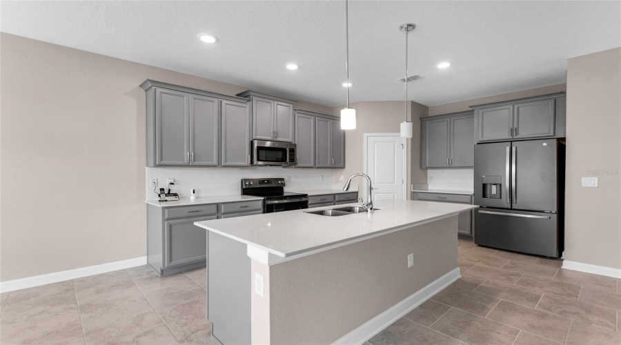 DAVENPORT, Florida 33896, 4 Bedrooms Bedrooms, ,2 BathroomsBathrooms,Residential,For Sale,BETH PAGE LN,0,MFRS5151831