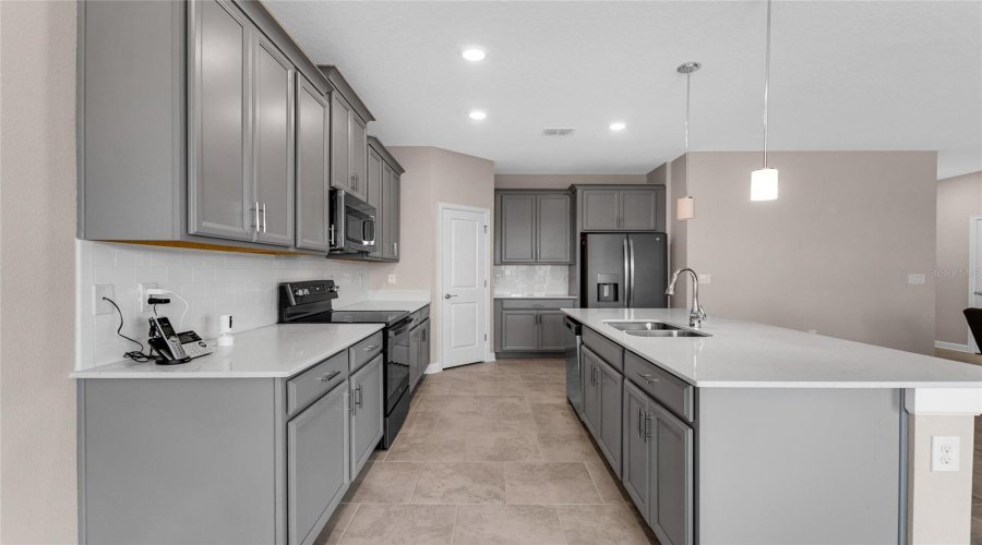 DAVENPORT, Florida 33896, 4 Bedrooms Bedrooms, ,2 BathroomsBathrooms,Residential,For Sale,BETH PAGE LN,0,MFRS5151831