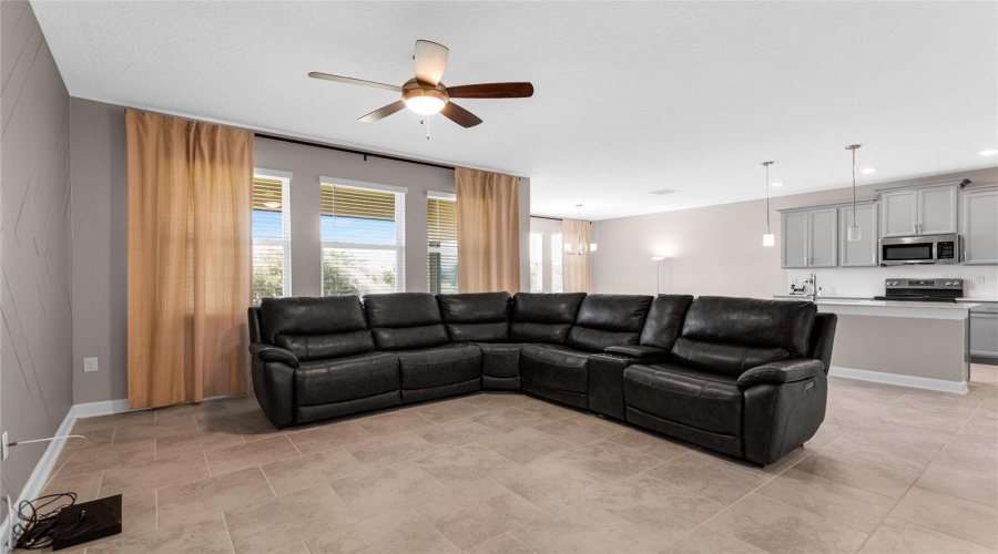 DAVENPORT, Florida 33896, 4 Bedrooms Bedrooms, ,2 BathroomsBathrooms,Residential,For Sale,BETH PAGE LN,0,MFRS5151831