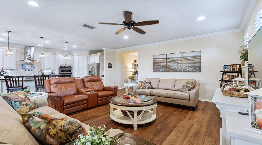 DAVENPORT, Florida 33837, 3 Bedrooms Bedrooms, ,2 BathroomsBathrooms,Residential,For Sale,ZAMORA,0,MFRS5151818