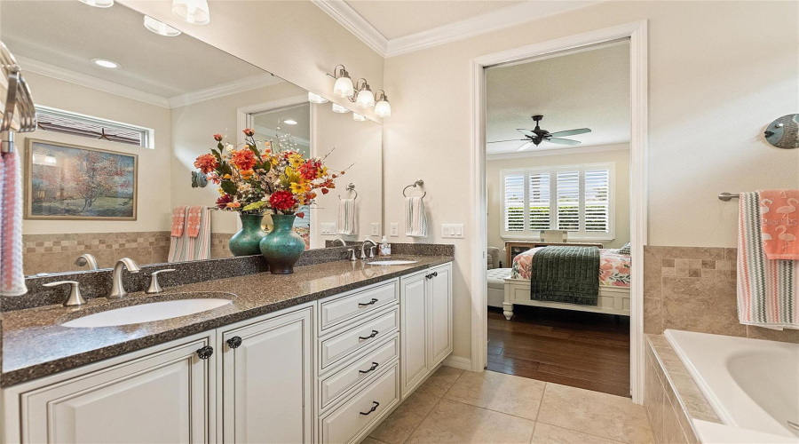 DAVENPORT, Florida 33837, 3 Bedrooms Bedrooms, ,2 BathroomsBathrooms,Residential,For Sale,ZAMORA,0,MFRS5151818