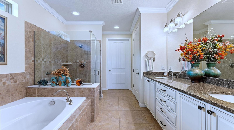 DAVENPORT, Florida 33837, 3 Bedrooms Bedrooms, ,2 BathroomsBathrooms,Residential,For Sale,ZAMORA,0,MFRS5151818