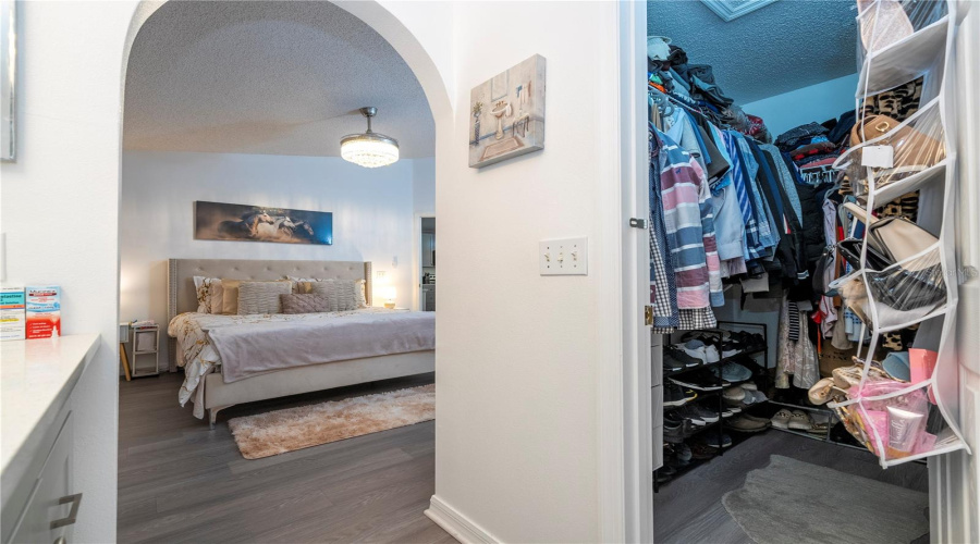 DAVENPORT, Florida 33897, 4 Bedrooms Bedrooms, ,2 BathroomsBathrooms,Residential,For Sale,HIGHWAY 27,0,MFRO6378237