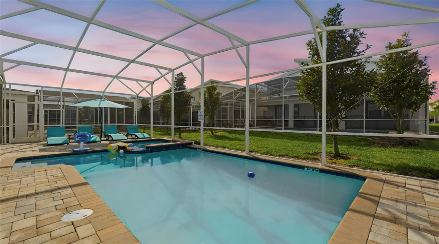DAVENPORT, Florida 33896, 8 Bedrooms Bedrooms, ,6 BathroomsBathrooms,Residential,For Sale,DROP SHOT,0,MFRGC541195