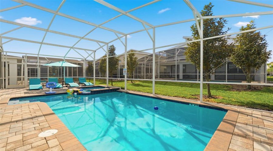 DAVENPORT, Florida 33896, 8 Bedrooms Bedrooms, ,6 BathroomsBathrooms,Residential,For Sale,DROP SHOT,0,MFRGC541195