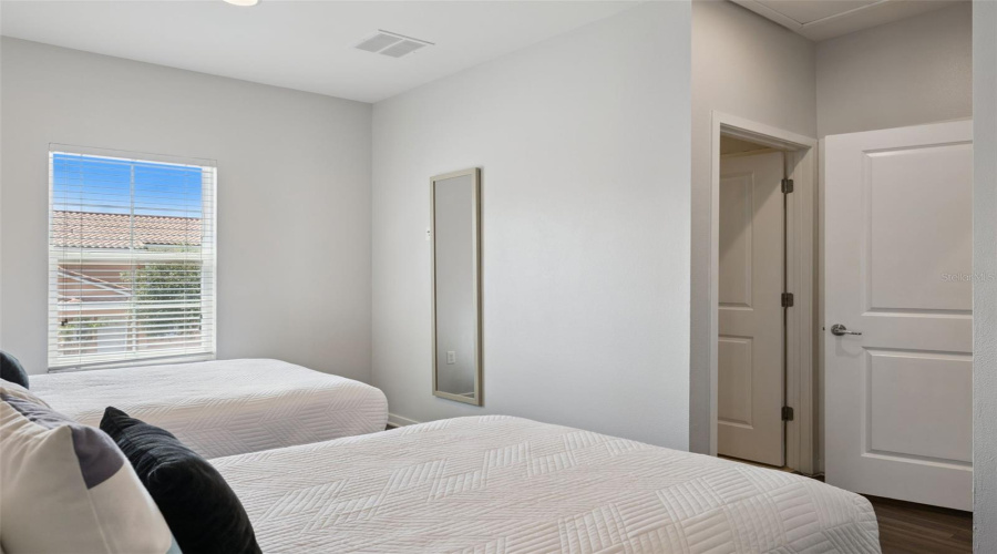 KISSIMMEE, Florida 34746, 2 Bedrooms Bedrooms, ,2 BathroomsBathrooms,Residential,For Sale,BUGATTI,0,MFRS5151918
