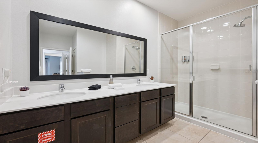 KISSIMMEE, Florida 34746, 2 Bedrooms Bedrooms, ,2 BathroomsBathrooms,Residential,For Sale,BUGATTI,0,MFRS5151918