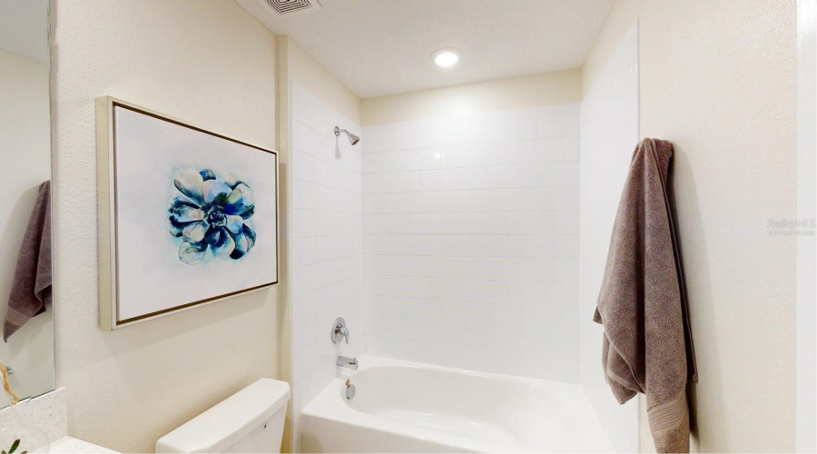 KISSIMMEE, Florida 34746, 3 Bedrooms Bedrooms, ,2 BathroomsBathrooms,Residential,For Sale,MAPLE CROSS,0,MFRO6385301