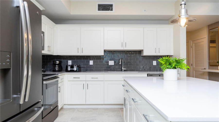 KISSIMMEE, Florida 34746, 2 Bedrooms Bedrooms, ,2 BathroomsBathrooms,Residential,For Sale,PARADOX,0,MFRS5151649