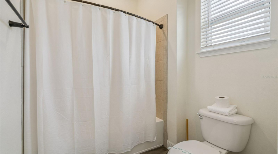KISSIMMEE, Florida 34747, 2 Bedrooms Bedrooms, ,2 BathroomsBathrooms,Residential,For Sale,KNEE DEEP,0,MFRS5151963