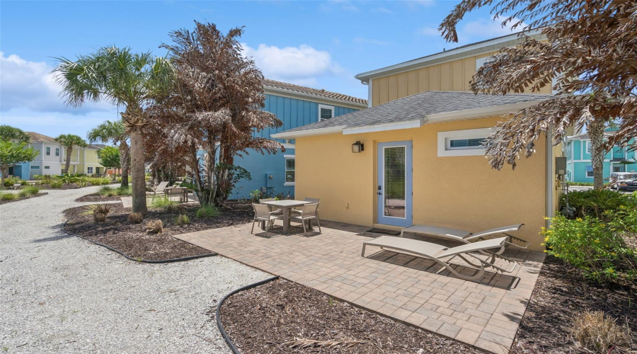 KISSIMMEE, Florida 34747, 2 Bedrooms Bedrooms, ,2 BathroomsBathrooms,Residential,For Sale,KNEE DEEP,0,MFRS5151963