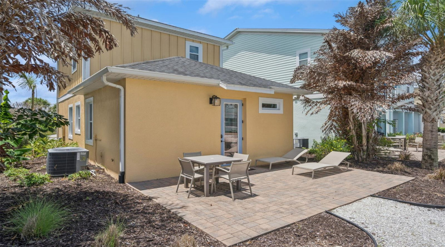 KISSIMMEE, Florida 34747, 2 Bedrooms Bedrooms, ,2 BathroomsBathrooms,Residential,For Sale,KNEE DEEP,0,MFRS5151963