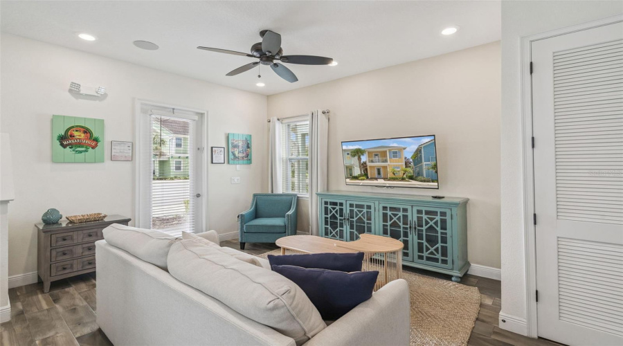KISSIMMEE, Florida 34747, 2 Bedrooms Bedrooms, ,2 BathroomsBathrooms,Residential,For Sale,KNEE DEEP,0,MFRS5151963