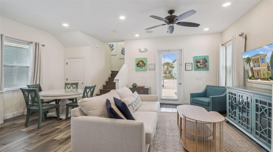 KISSIMMEE, Florida 34747, 2 Bedrooms Bedrooms, ,2 BathroomsBathrooms,Residential,For Sale,KNEE DEEP,0,MFRS5151963