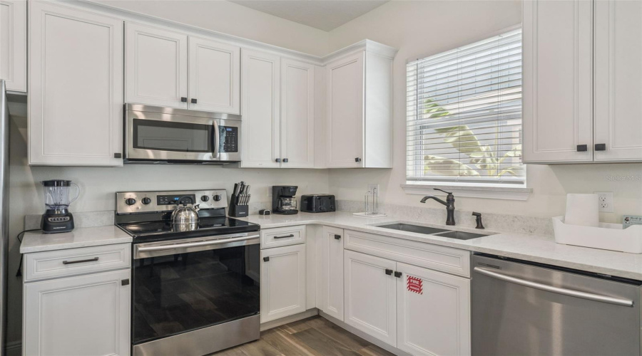 KISSIMMEE, Florida 34747, 2 Bedrooms Bedrooms, ,2 BathroomsBathrooms,Residential,For Sale,KNEE DEEP,0,MFRS5151963