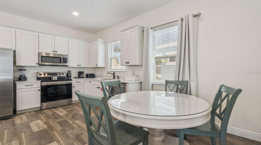 KISSIMMEE, Florida 34747, 2 Bedrooms Bedrooms, ,2 BathroomsBathrooms,Residential,For Sale,KNEE DEEP,0,MFRS5151963