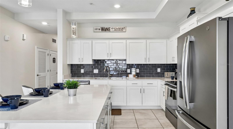 KISSIMMEE, Florida 34746, 2 Bedrooms Bedrooms, ,2 BathroomsBathrooms,Residential,For Sale,PARADOX,0,MFRP4939060
