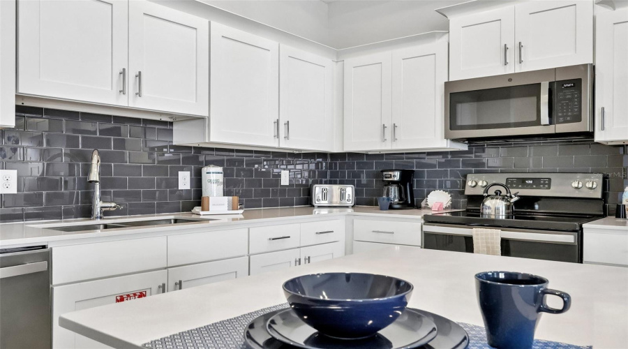 KISSIMMEE, Florida 34746, 2 Bedrooms Bedrooms, ,2 BathroomsBathrooms,Residential,For Sale,PARADOX,0,MFRP4939060
