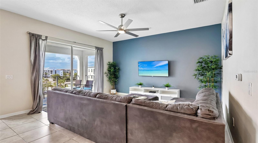 KISSIMMEE, Florida 34746, 2 Bedrooms Bedrooms, ,2 BathroomsBathrooms,Residential,For Sale,PARADOX,0,MFRP4939060