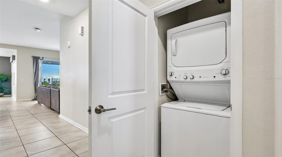 KISSIMMEE, Florida 34746, 2 Bedrooms Bedrooms, ,2 BathroomsBathrooms,Residential,For Sale,PARADOX,0,MFRP4939060