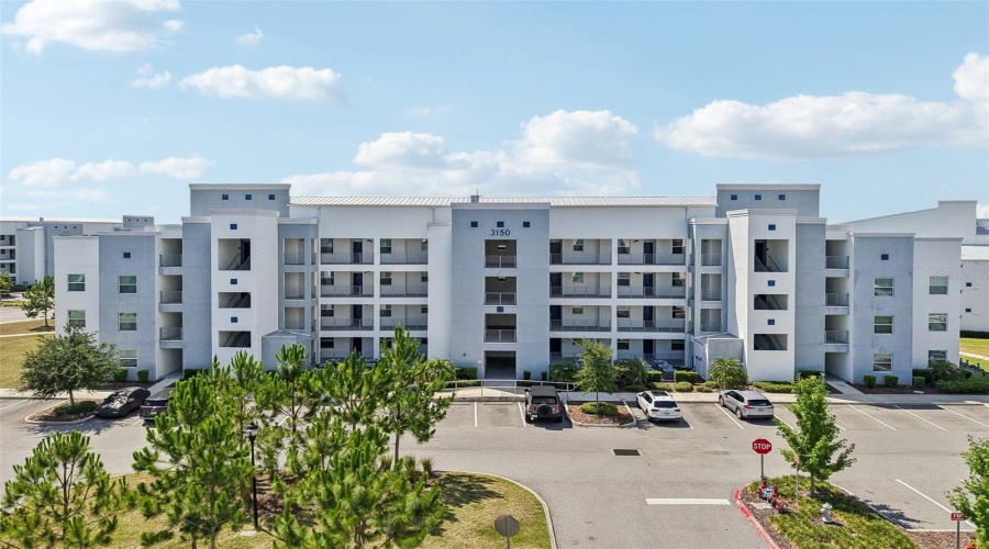 KISSIMMEE, Florida 34746, 2 Bedrooms Bedrooms, ,2 BathroomsBathrooms,Residential,For Sale,PARADOX,0,MFRP4939060