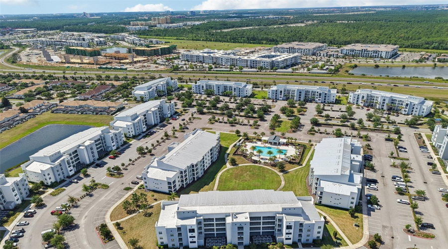 KISSIMMEE, Florida 34746, 2 Bedrooms Bedrooms, ,2 BathroomsBathrooms,Residential,For Sale,PARADOX,0,MFRP4939060