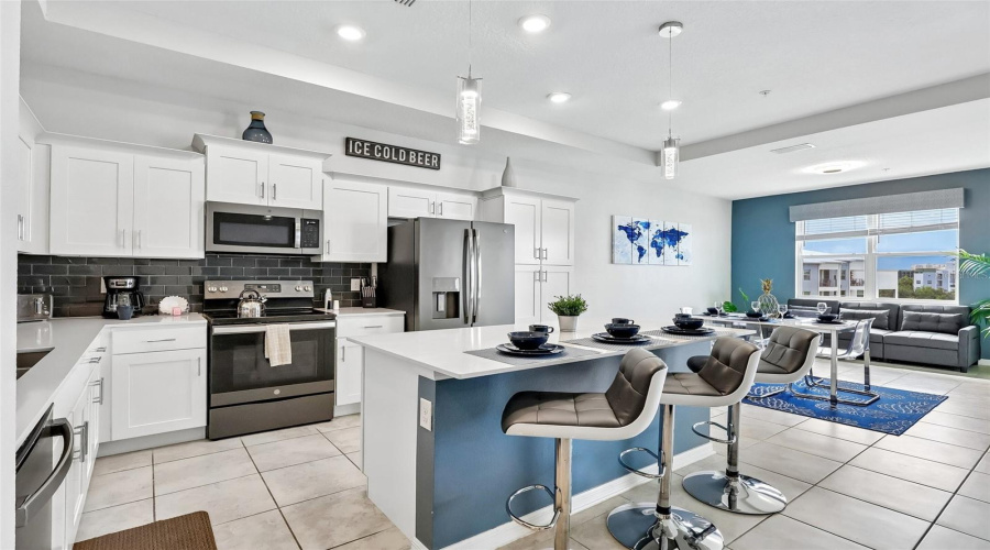 KISSIMMEE, Florida 34746, 2 Bedrooms Bedrooms, ,2 BathroomsBathrooms,Residential,For Sale,PARADOX,0,MFRP4939060