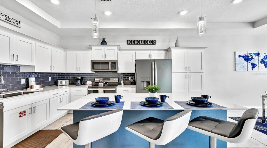 KISSIMMEE, Florida 34746, 2 Bedrooms Bedrooms, ,2 BathroomsBathrooms,Residential,For Sale,PARADOX,0,MFRP4939060