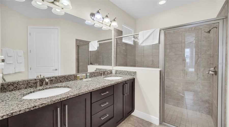 KISSIMMEE, Florida 34747, 6 Bedrooms Bedrooms, ,6 BathroomsBathrooms,Residential,For Sale,BURMA,0,MFRO6416434