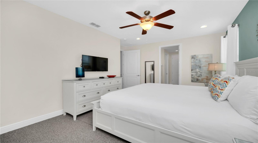 KISSIMMEE, Florida 34747, 6 Bedrooms Bedrooms, ,6 BathroomsBathrooms,Residential,For Sale,BURMA,0,MFRO6416434