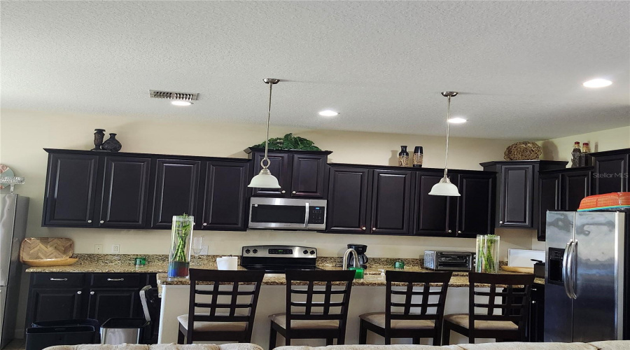 DAVENPORT, Florida 33837, 4 Bedrooms Bedrooms, ,3 BathroomsBathrooms,Residential,For Sale,LAKE SIDE,0,MFRS5149453