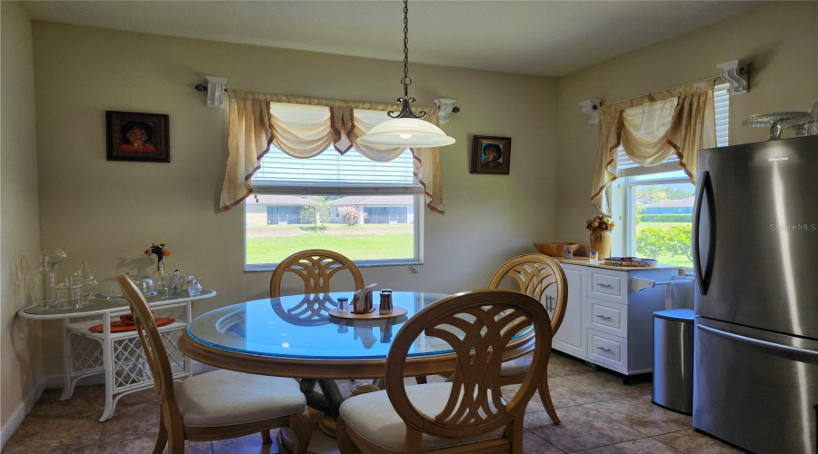 DAVENPORT, Florida 33837, 4 Bedrooms Bedrooms, ,3 BathroomsBathrooms,Residential,For Sale,LAKE SIDE,0,MFRS5149453