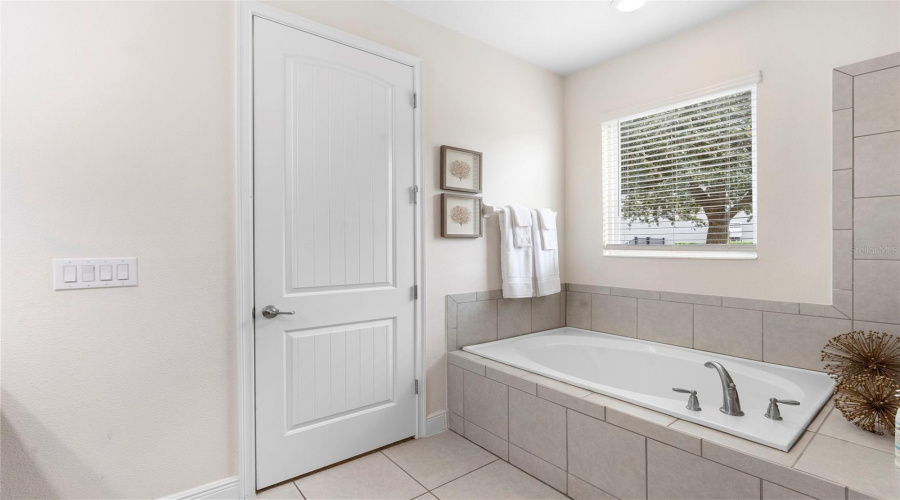 KISSIMMEE, Florida 34747, 8 Bedrooms Bedrooms, ,6 BathroomsBathrooms,Residential,For Sale,FAIRFAX,0,MFRO6416980