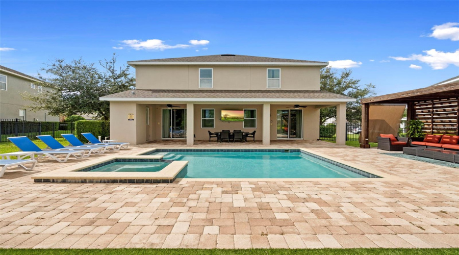 KISSIMMEE, Florida 34747, 8 Bedrooms Bedrooms, ,6 BathroomsBathrooms,Residential,For Sale,FAIRFAX,0,MFRO6416980