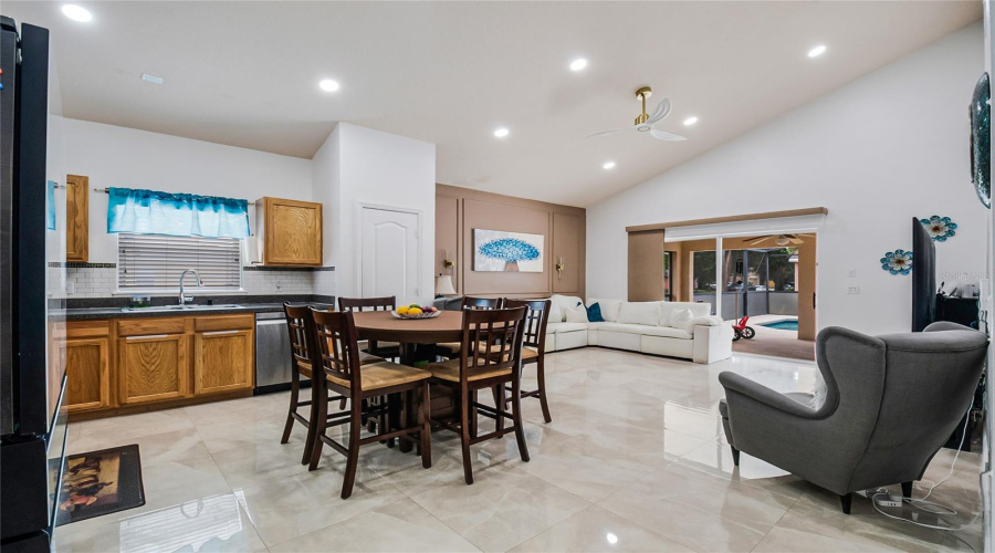 DAVENPORT, Florida 33896, 5 Bedrooms Bedrooms, ,4 BathroomsBathrooms,Residential,For Sale,SANDY RIDGE,0,MFRO6417009