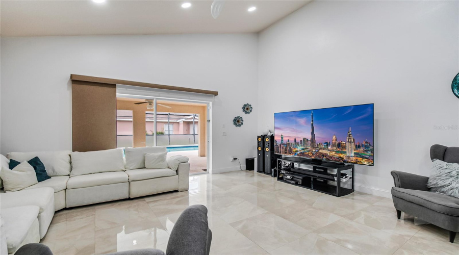 DAVENPORT, Florida 33896, 5 Bedrooms Bedrooms, ,4 BathroomsBathrooms,Residential,For Sale,SANDY RIDGE,0,MFRO6417009