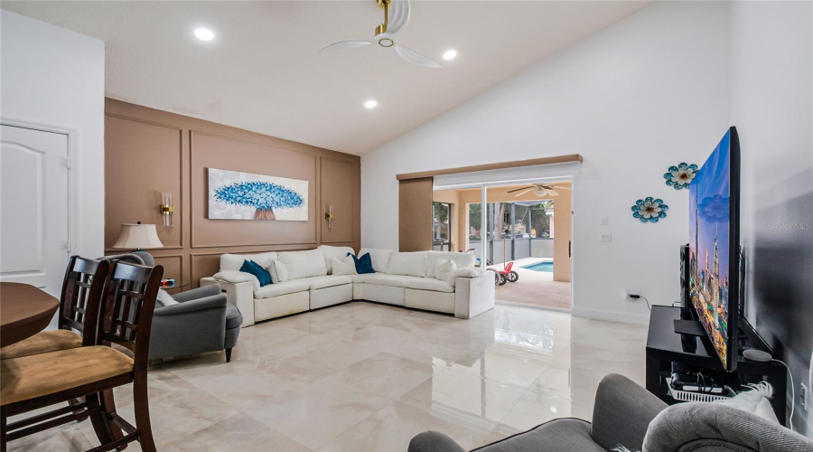 DAVENPORT, Florida 33896, 5 Bedrooms Bedrooms, ,4 BathroomsBathrooms,Residential,For Sale,SANDY RIDGE,0,MFRO6417009