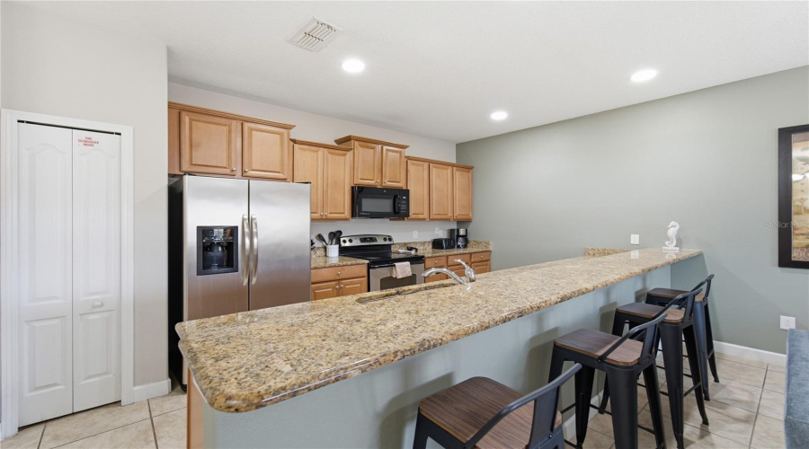 KISSIMMEE, Florida 34747, 4 Bedrooms Bedrooms, ,3 BathroomsBathrooms,Residential,For Sale,BEACH PALM,0,MFRO6416702