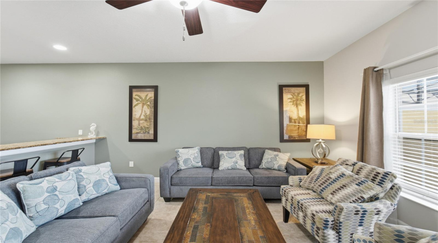 KISSIMMEE, Florida 34747, 4 Bedrooms Bedrooms, ,3 BathroomsBathrooms,Residential,For Sale,BEACH PALM,0,MFRO6416702