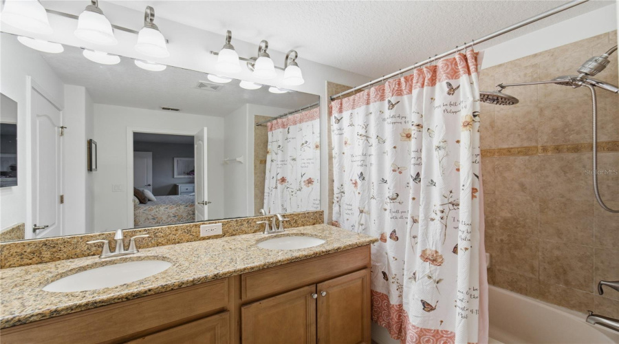 KISSIMMEE, Florida 34747, 4 Bedrooms Bedrooms, ,3 BathroomsBathrooms,Residential,For Sale,BEACH PALM,0,MFRO6416702