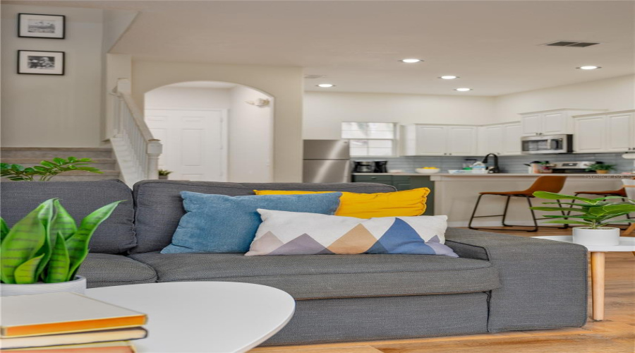 DAVENPORT, Florida 33897, 4 Bedrooms Bedrooms, ,3 BathroomsBathrooms,Residential,For Sale,BRUNELLO,0,MFRS5151939