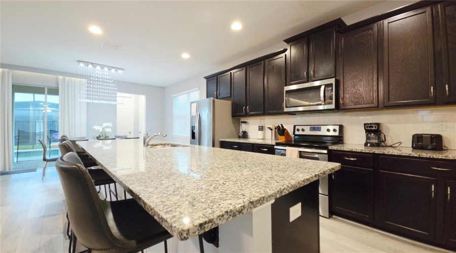 KISSIMMEE, Florida 34747, 6 Bedrooms Bedrooms, ,4 BathroomsBathrooms,Residential,For Sale,PELICAN COVE,0,MFRO6417089
