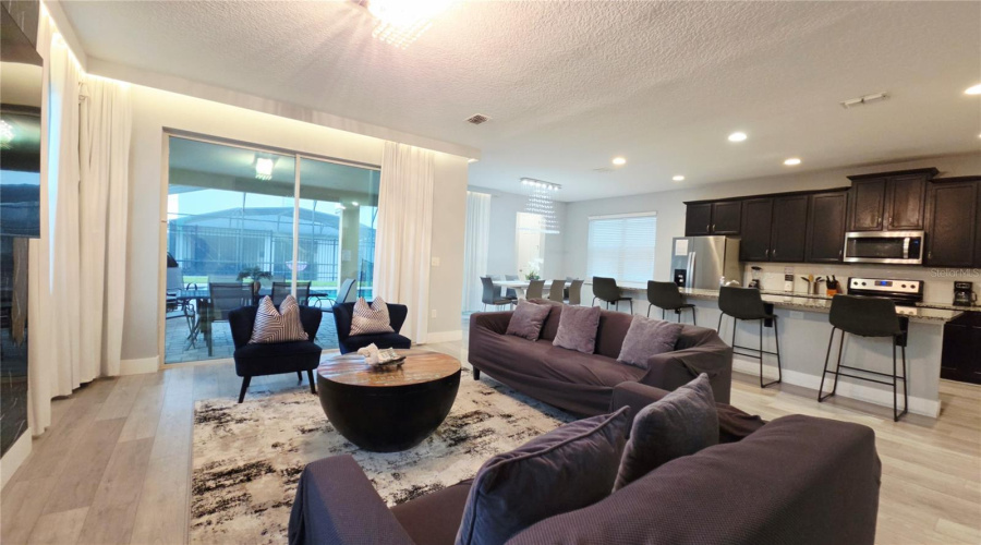 KISSIMMEE, Florida 34747, 6 Bedrooms Bedrooms, ,4 BathroomsBathrooms,Residential,For Sale,PELICAN COVE,0,MFRO6417089