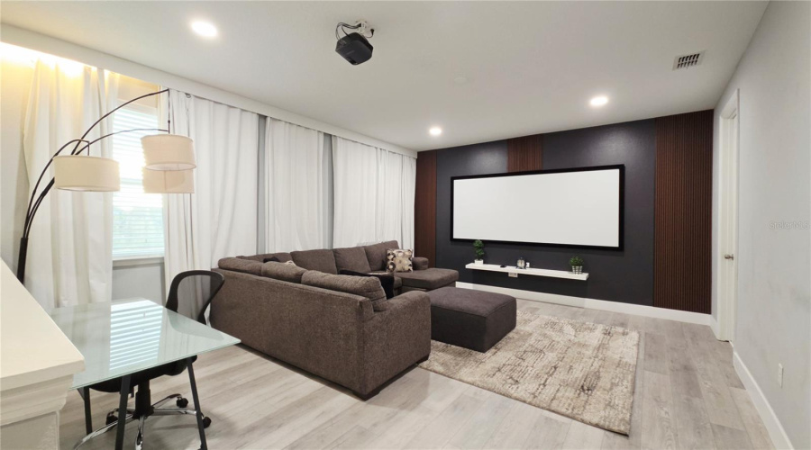 KISSIMMEE, Florida 34747, 6 Bedrooms Bedrooms, ,4 BathroomsBathrooms,Residential,For Sale,PELICAN COVE,0,MFRO6417089