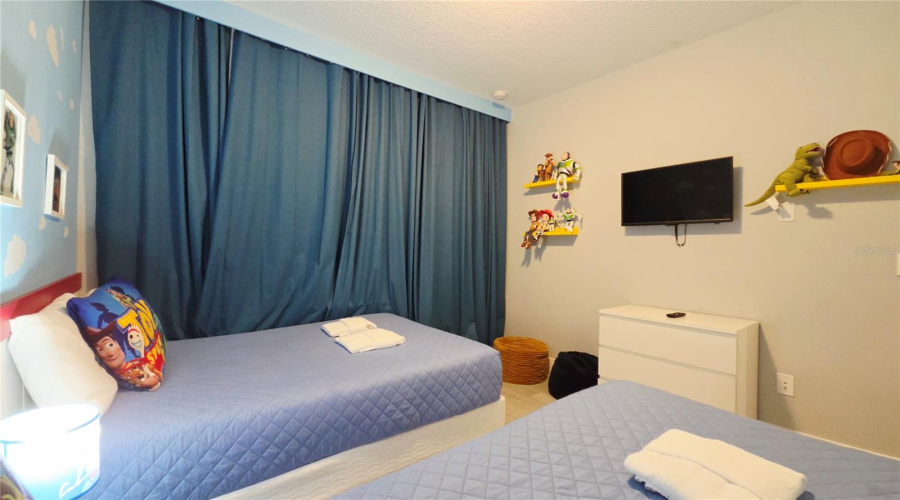 KISSIMMEE, Florida 34747, 6 Bedrooms Bedrooms, ,4 BathroomsBathrooms,Residential,For Sale,PELICAN COVE,0,MFRO6417089