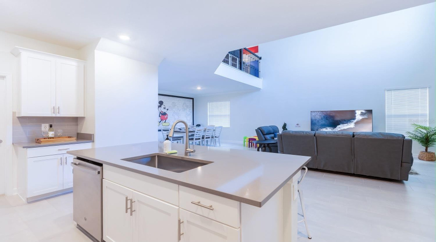 DAVENPORT, Florida 33896, 5 Bedrooms Bedrooms, ,5 BathroomsBathrooms,Residential,For Sale,PLAY THROUGH,0,MFRO6415351