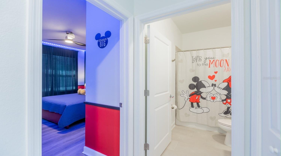 DAVENPORT, Florida 33896, 5 Bedrooms Bedrooms, ,5 BathroomsBathrooms,Residential,For Sale,PLAY THROUGH,0,MFRO6415351